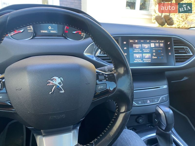 Универсал Peugeot 308 2017 в Львове