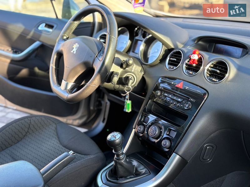 Универсал Peugeot 308 2011 в Тернополе