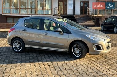 Хетчбек Peugeot 308 2012 в Чернівцях