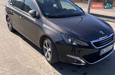 Универсал Peugeot 308 2015 в Гатном