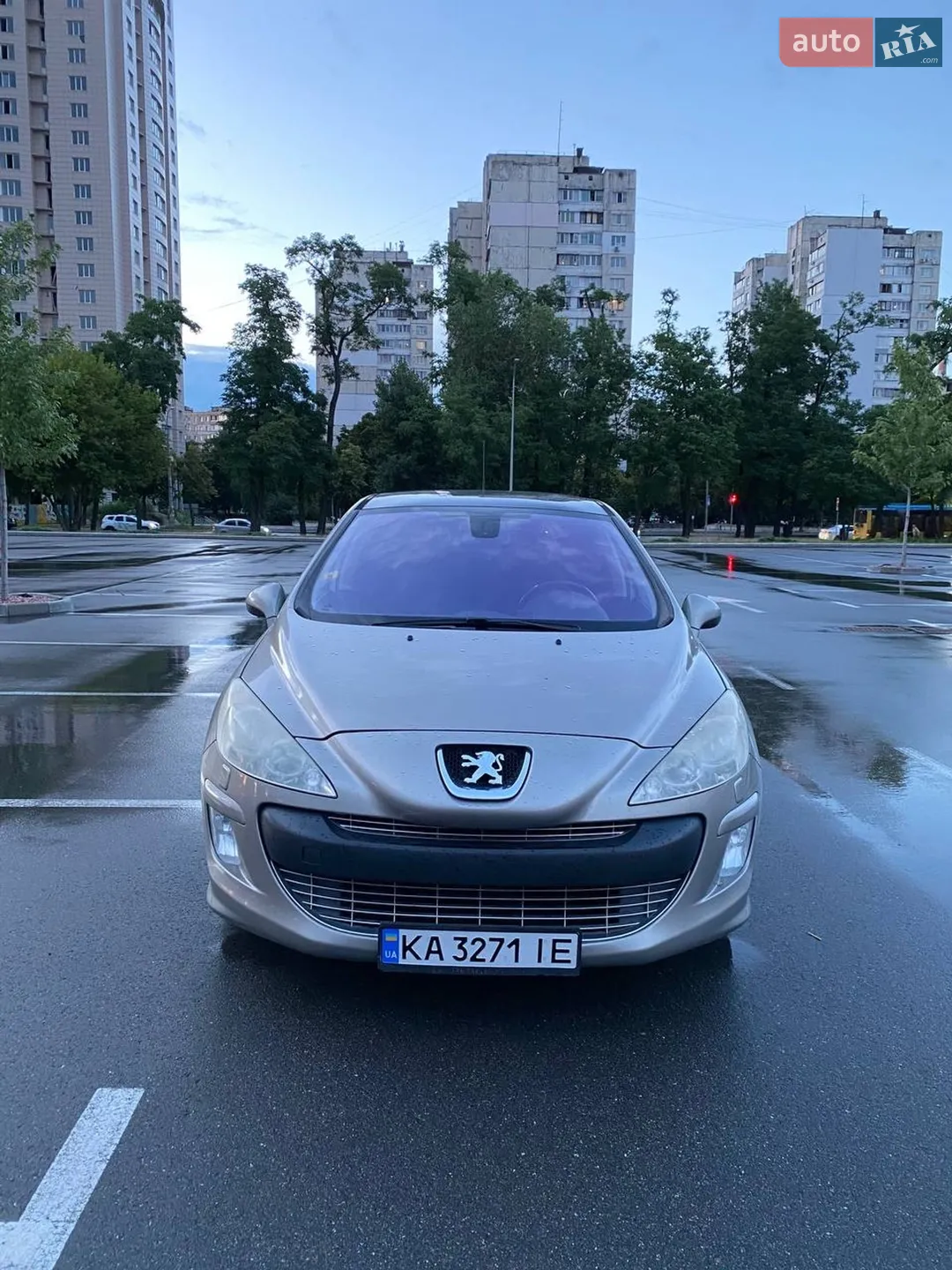 2011 Peugeot 308 - фото 1