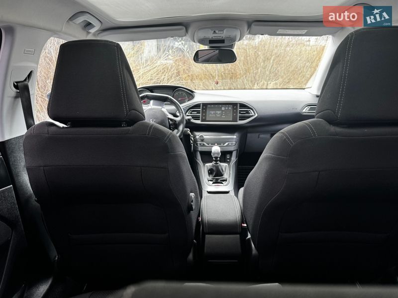 Хетчбек Peugeot 308 2014 в Дрогобичі