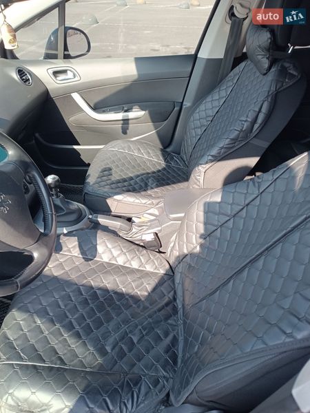 Хэтчбек Peugeot 308 2009 в Житомире