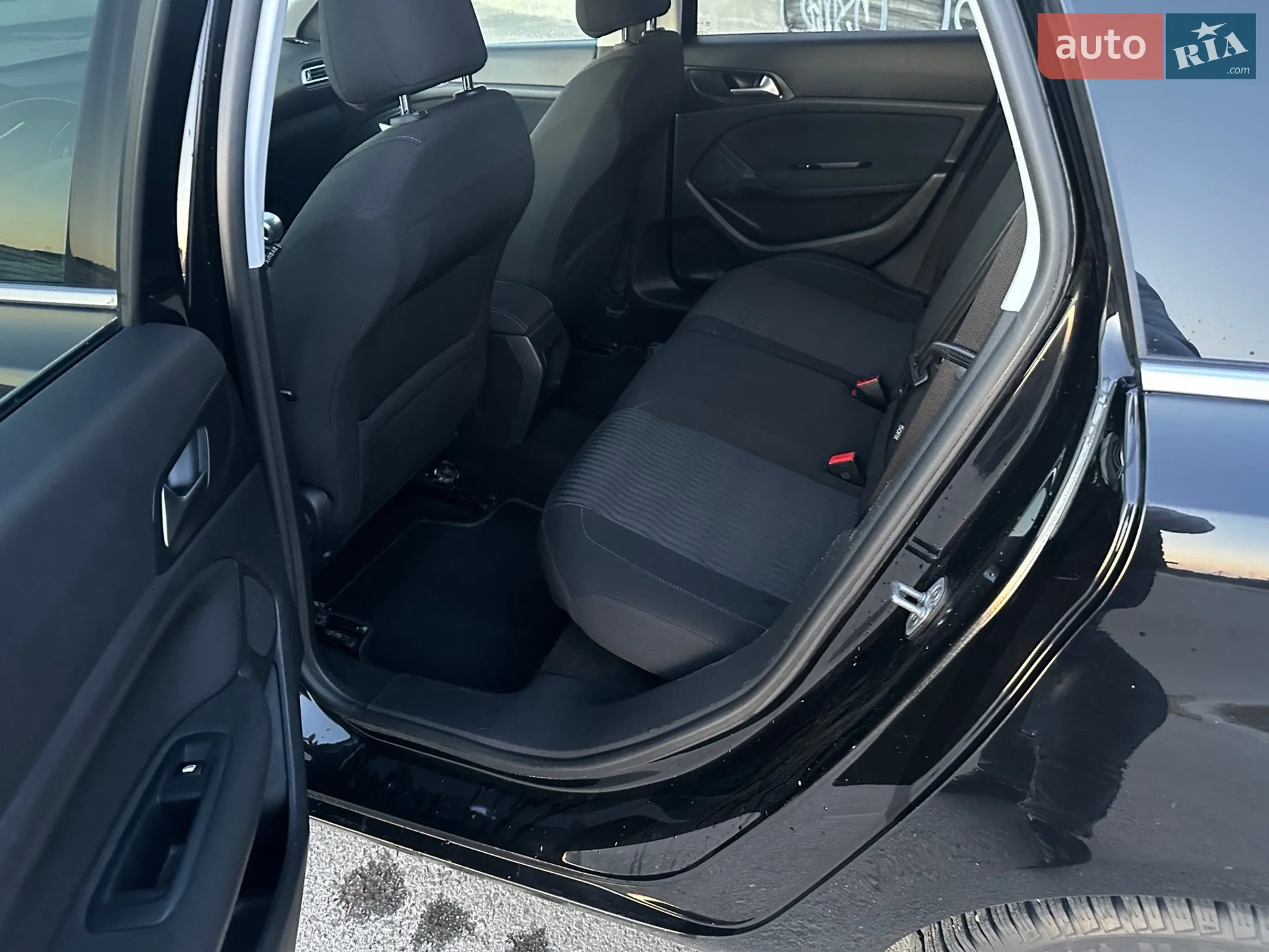 2015 Peugeot 308 - мініатюра 23