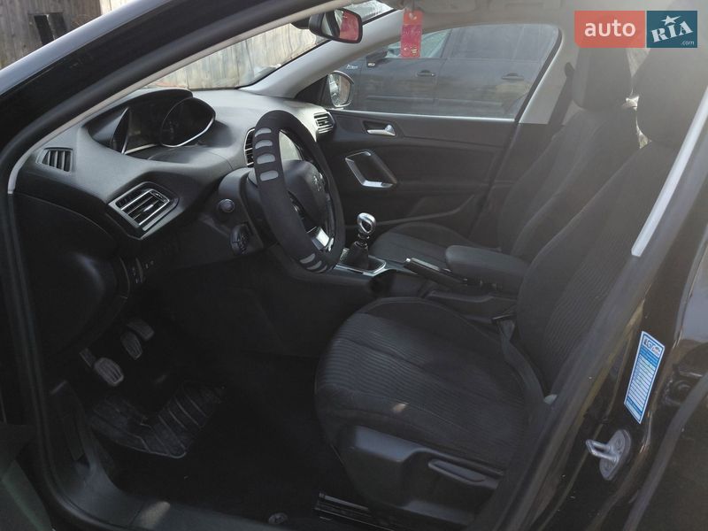 Універсал Peugeot 308 2015 в Львові