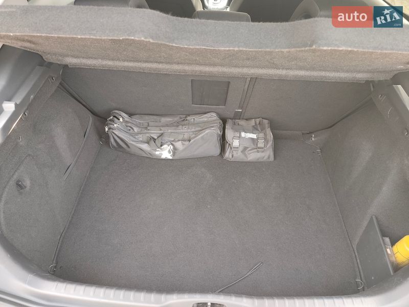 Хэтчбек Peugeot 308 2011 в Харькове