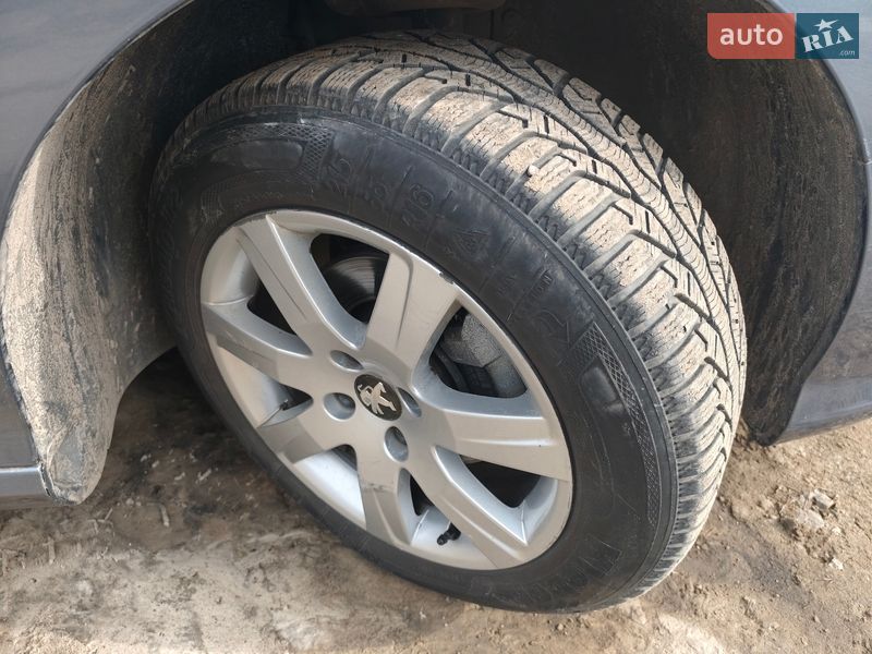 Хэтчбек Peugeot 308 2011 в Харькове