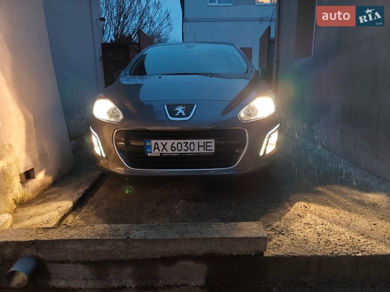 Хэтчбек Peugeot 308 2011 в Харькове