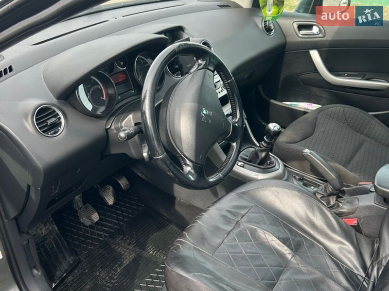 Универсал Peugeot 308 2010 в Черновцах