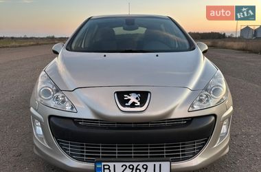 Хэтчбек Peugeot 308 2008 в Зенькове