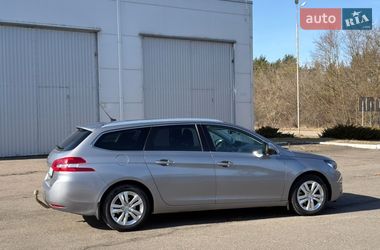 Універсал Peugeot 308 2015 в Рівному
