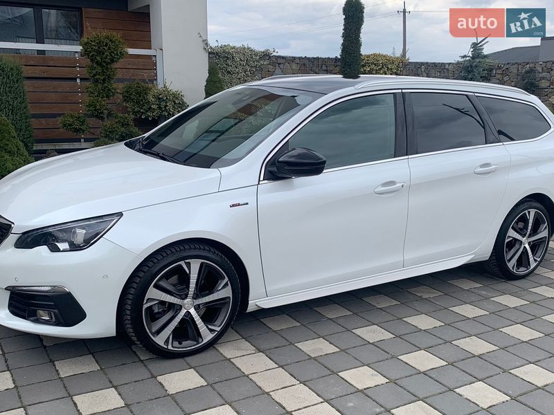 Универсал Peugeot 308 2017 в Стрые