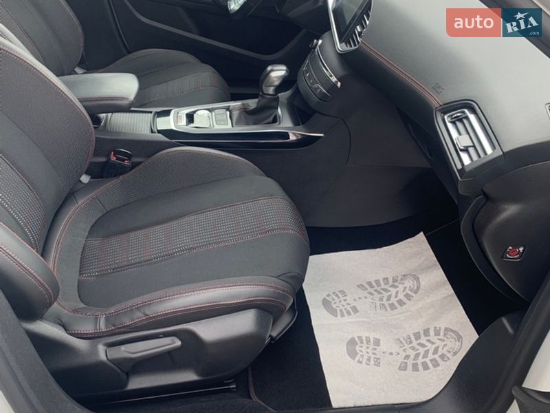 Универсал Peugeot 308 2017 в Стрые