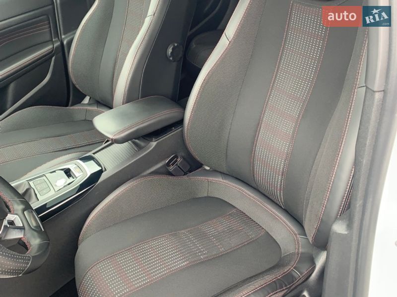 Универсал Peugeot 308 2017 в Стрые