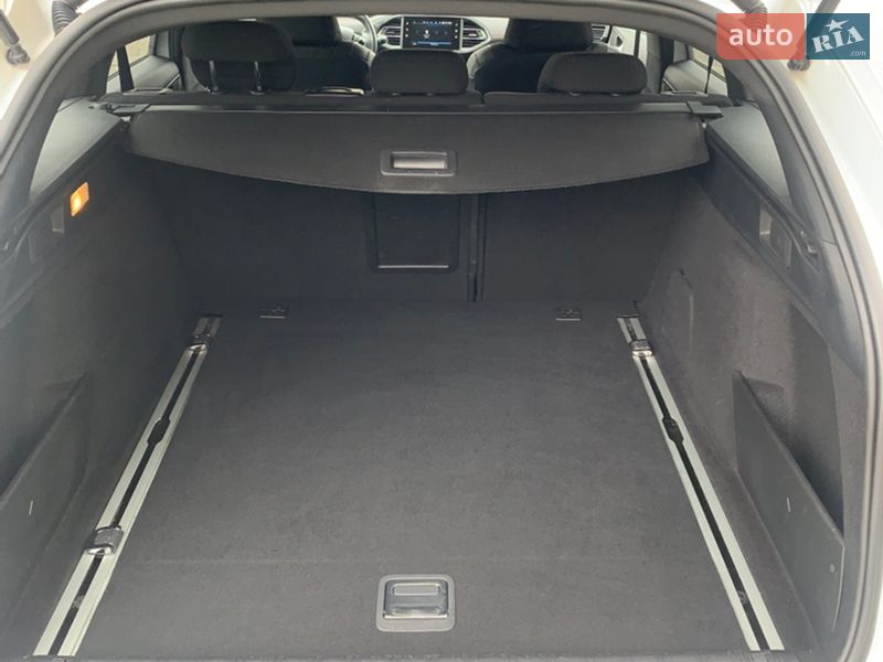 Универсал Peugeot 308 2017 в Стрые