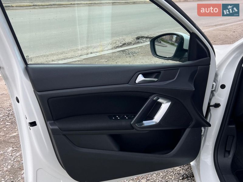 Универсал Peugeot 308 2014 в Луцке фото 12 Универсал Peugeot 308 2014 в Луцке