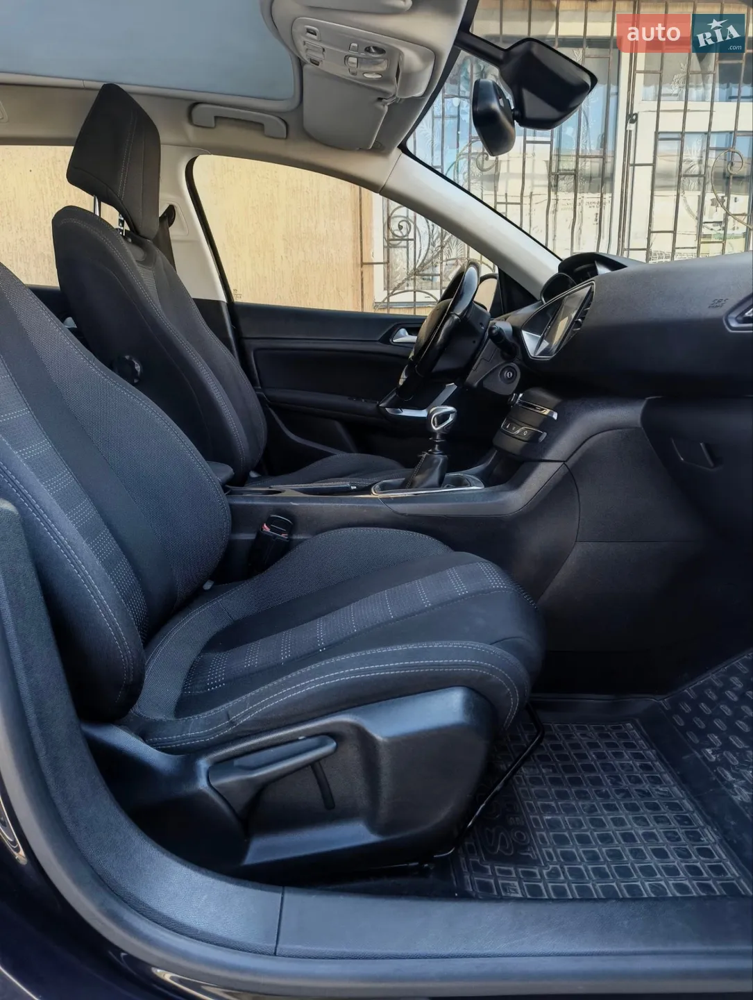 2015 Peugeot 308 - мініатюра 15