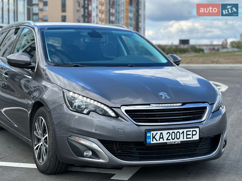 Универсал Peugeot 308 2016 в Ровно