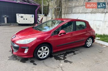 Хэтчбек Peugeot 308 2008 в Киеве