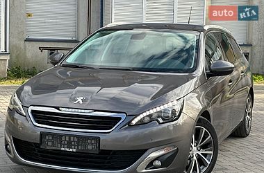 Универсал Peugeot 308 2016 в Ровно