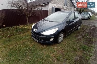 Хэтчбек Peugeot 308 2011 в Броварах