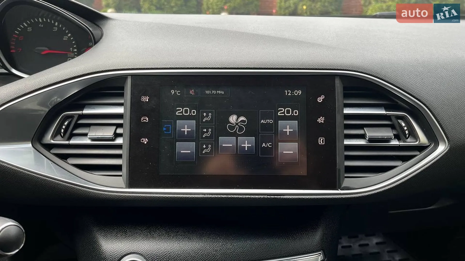 2015 Peugeot 308 - мініатюра 14
