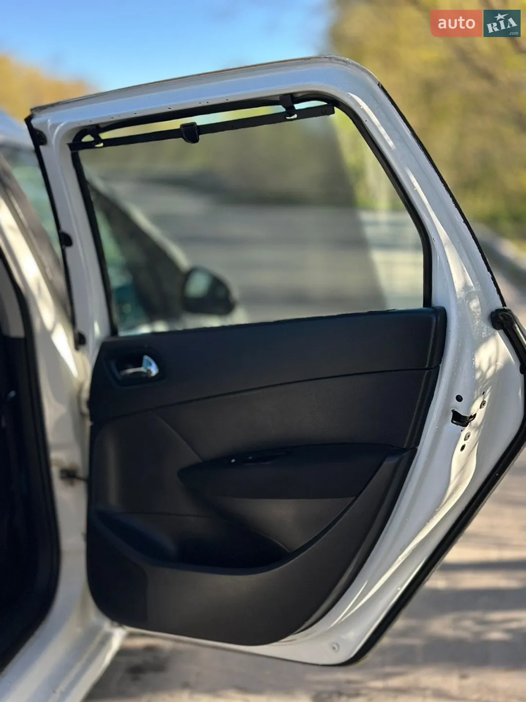 2011 Peugeot 308 - мініатюра 16