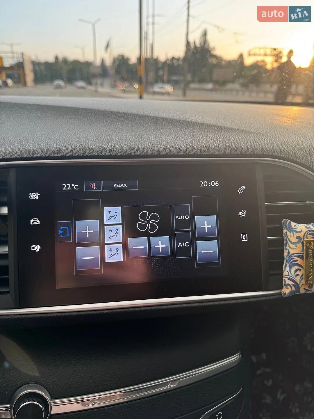 2015 Peugeot 308 - мініатюра 16
