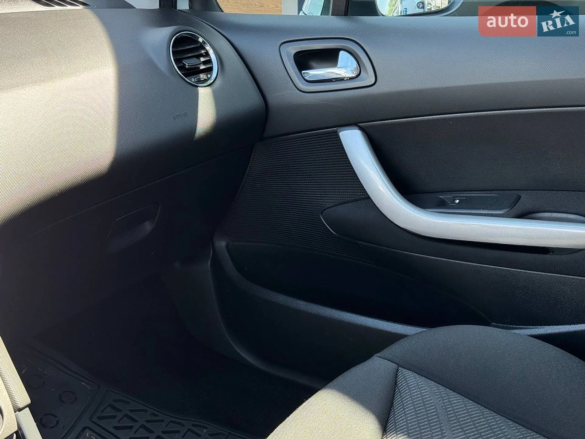 2010 Peugeot 308 - мініатюра 35