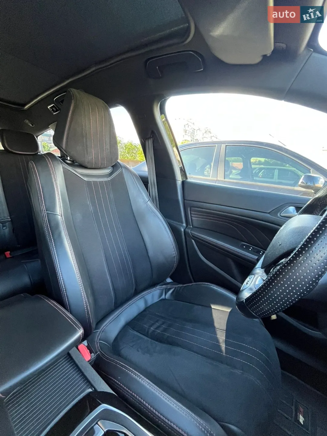 2015 Peugeot 308 - мініатюра 16