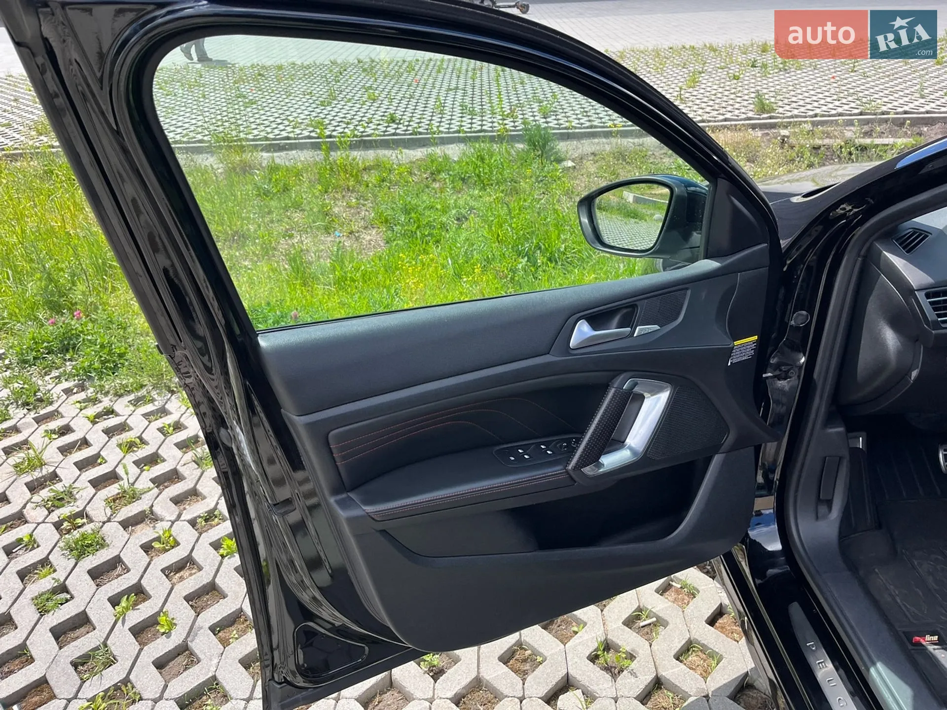 2015 Peugeot 308 - мініатюра 14