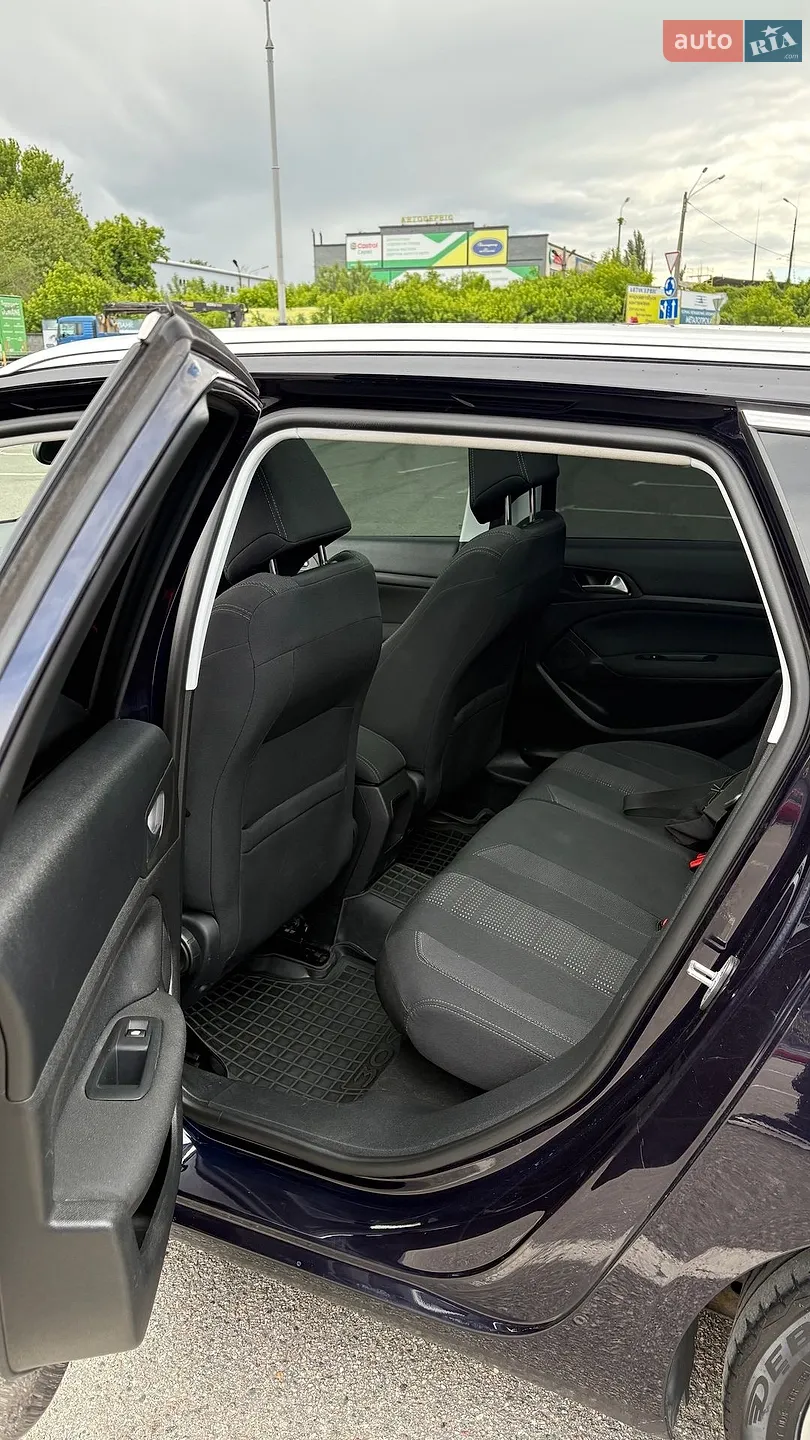2015 Peugeot 308 - мініатюра 20