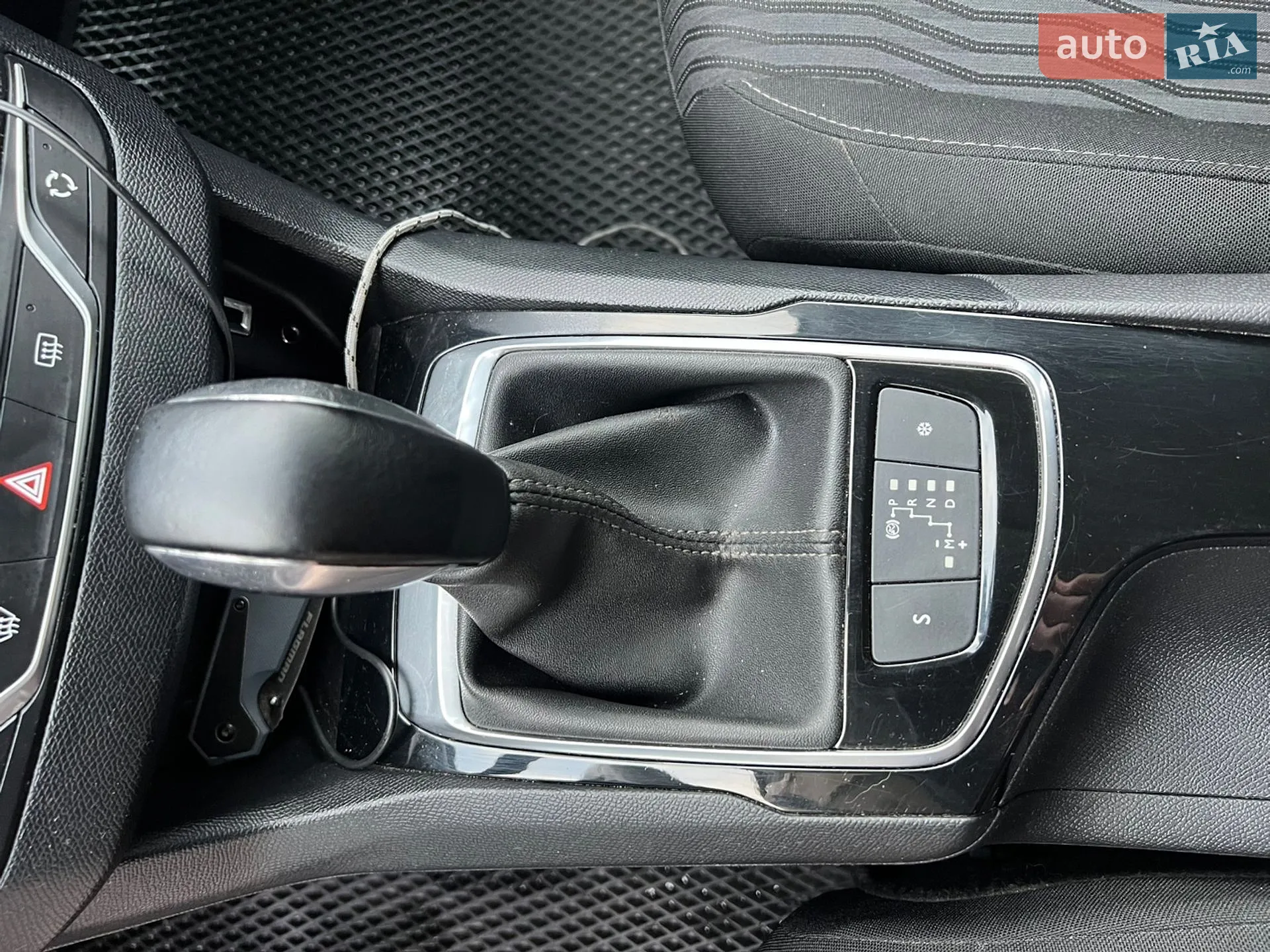 2015 Peugeot 308 - мініатюра 17