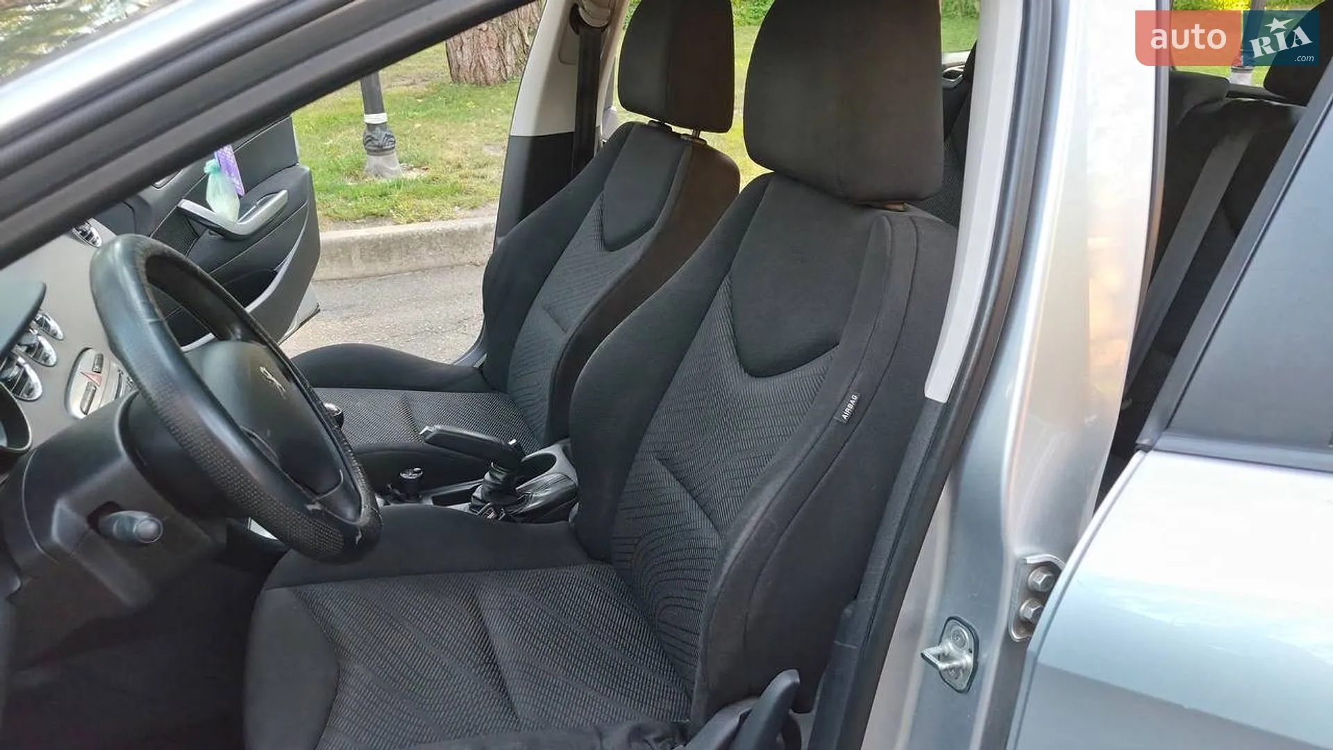 2010 Peugeot 308 - мініатюра 10
