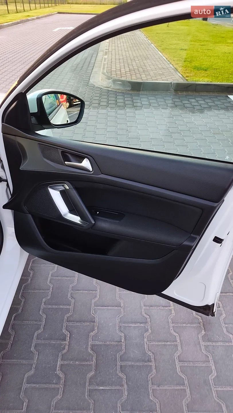 2016 Peugeot 308 - мініатюра 15