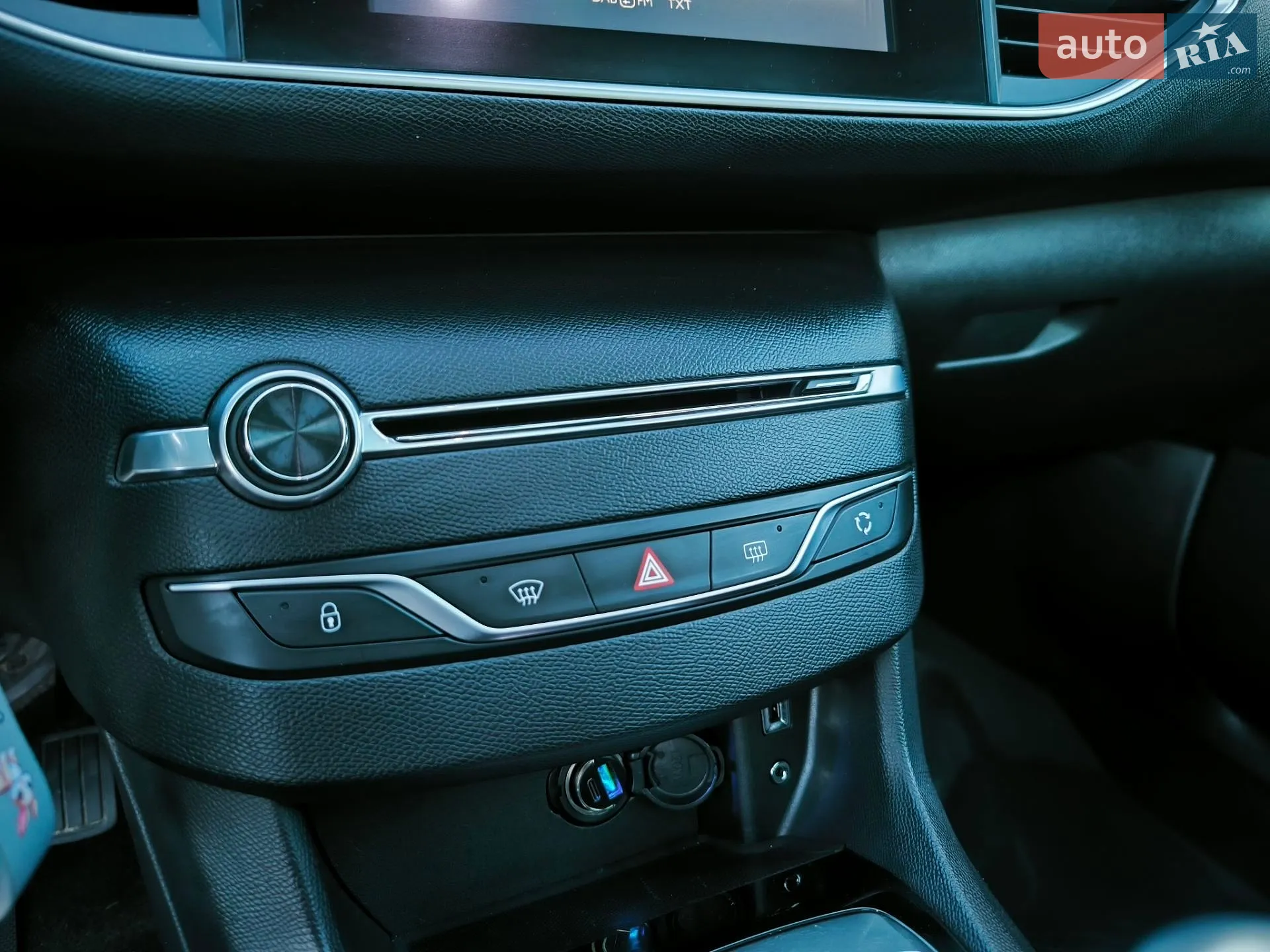 2015 Peugeot 308 - мініатюра 28