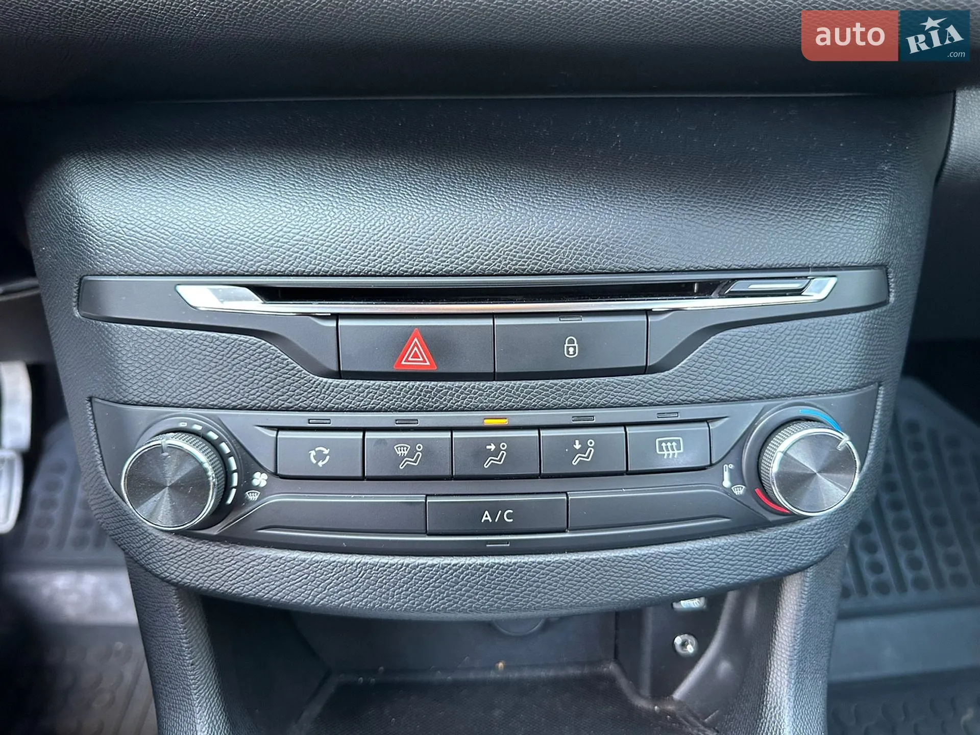 2015 Peugeot 308 - мініатюра 29