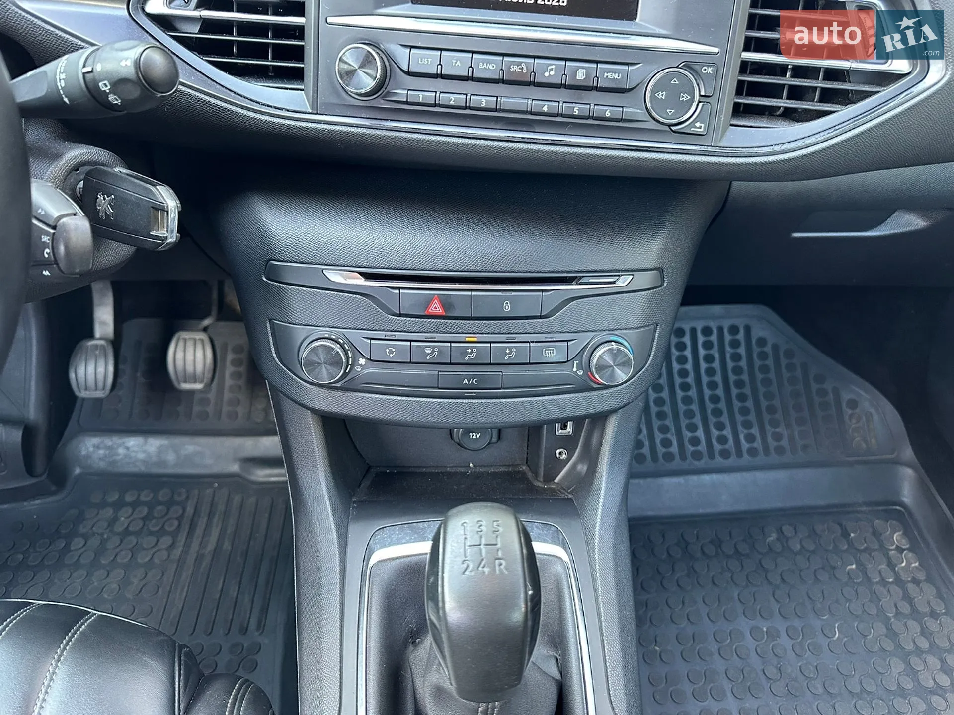 2015 Peugeot 308 - мініатюра 31
