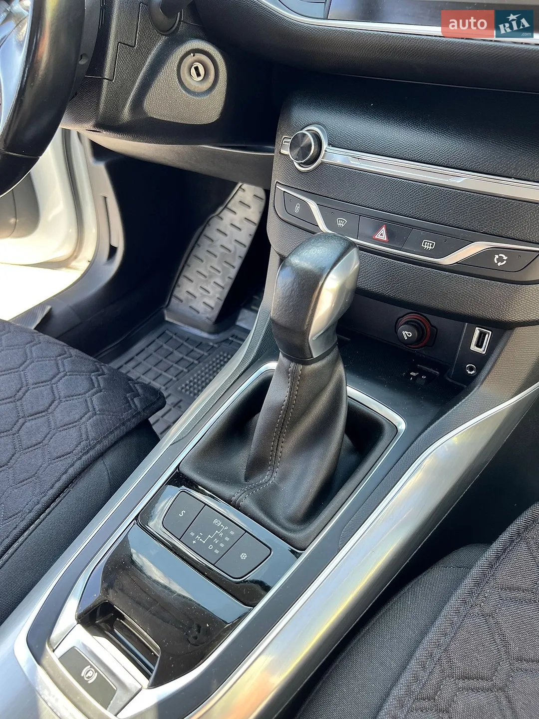 2016 Peugeot 308 - мініатюра 12