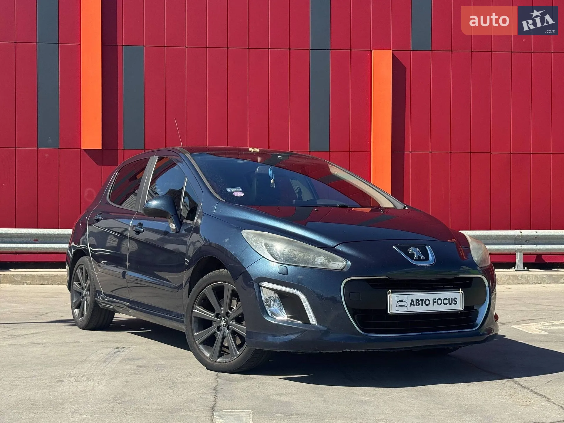 2011 Peugeot 308 - фото 1