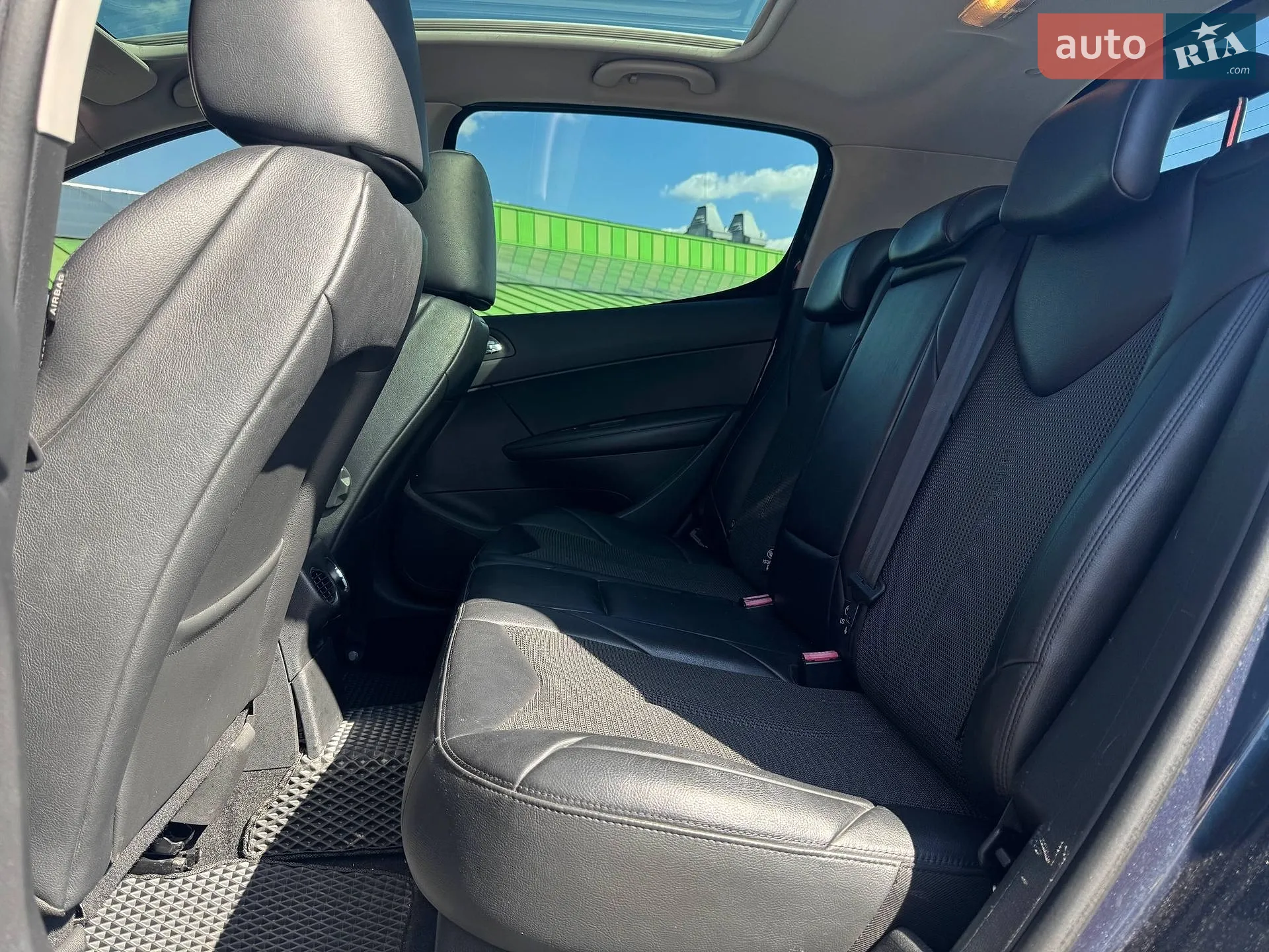 2011 Peugeot 308 - мініатюра 10