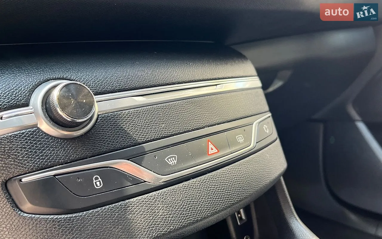 2015 Peugeot 308 - мініатюра 21