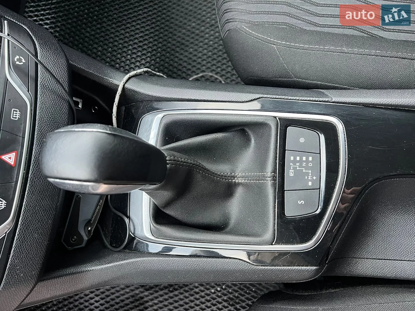 2015 Peugeot 308 - мініатюра 17