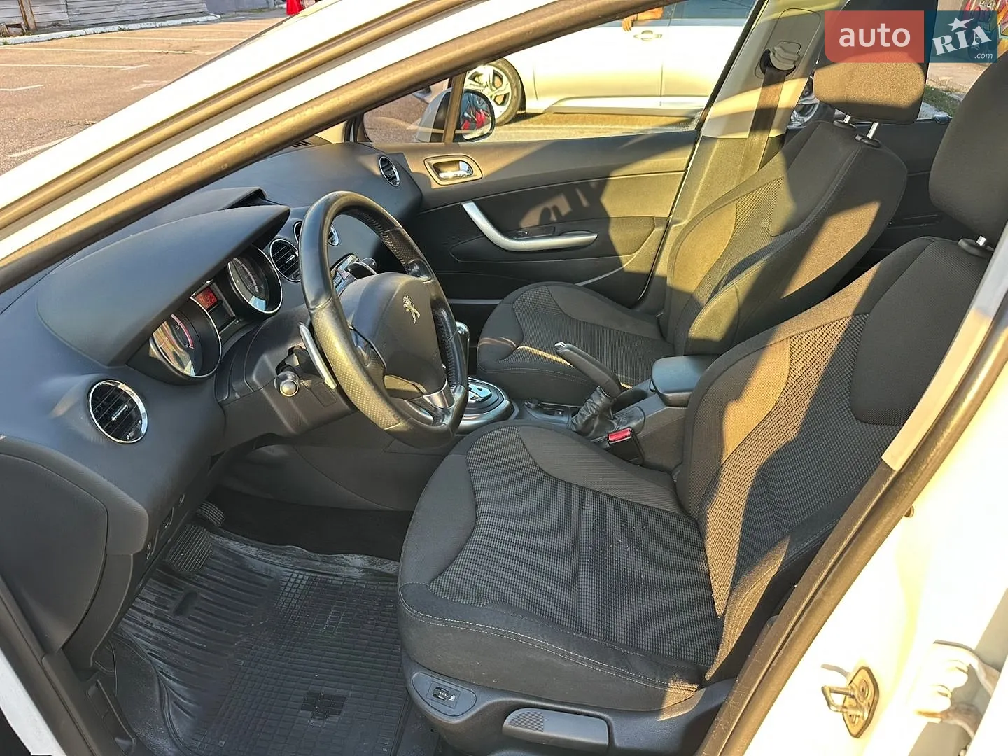 2013 Peugeot 308 - мініатюра 15
