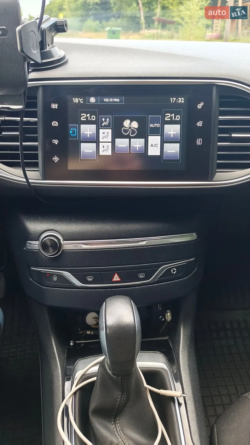 2015 Peugeot 308 - мініатюра 13
