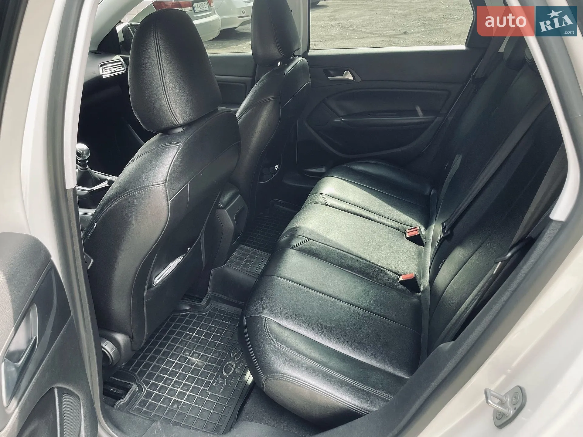 2015 Peugeot 308 - мініатюра 21