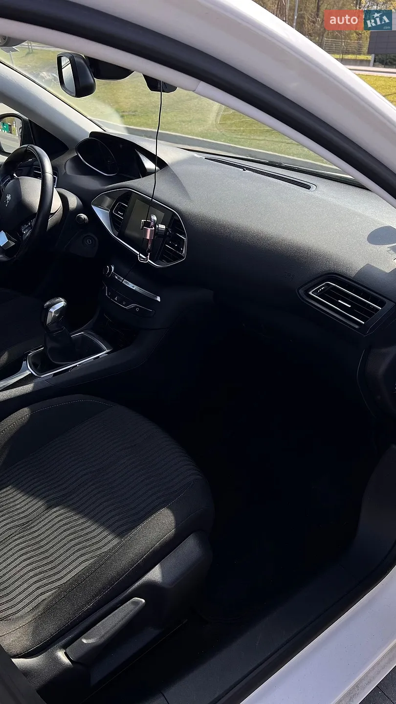 2015 Peugeot 308 - мініатюра 10