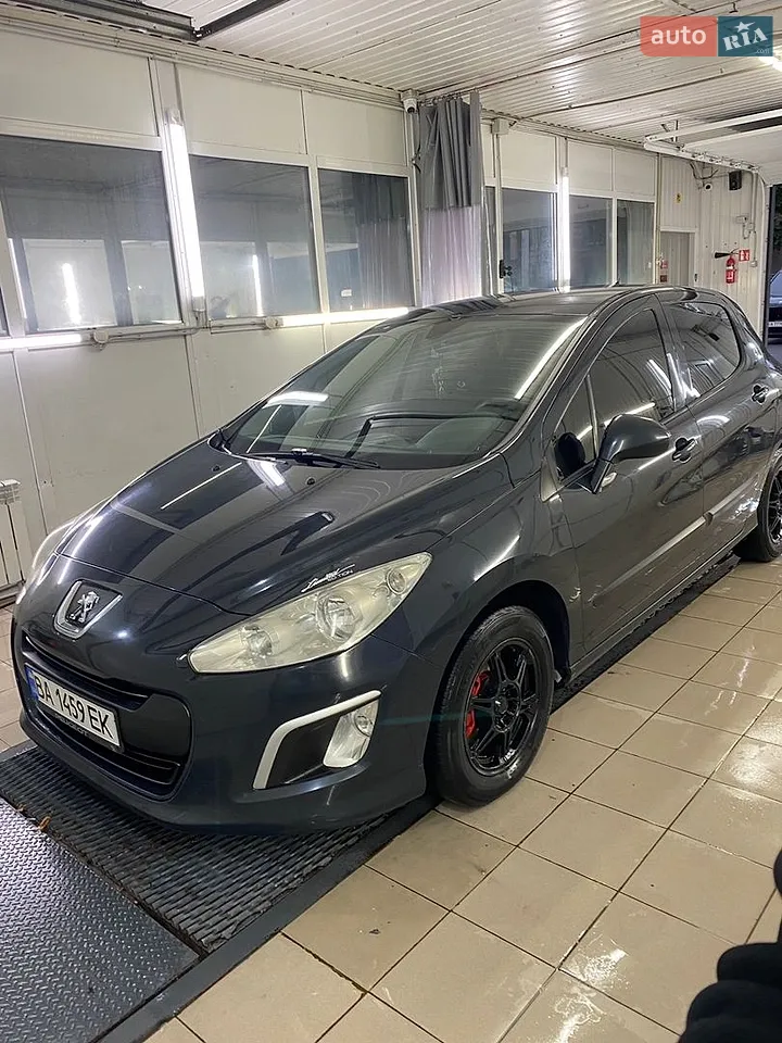 Peugeot 308 2011