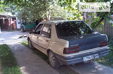Хэтчбек Peugeot 309 1988 в Гайсине