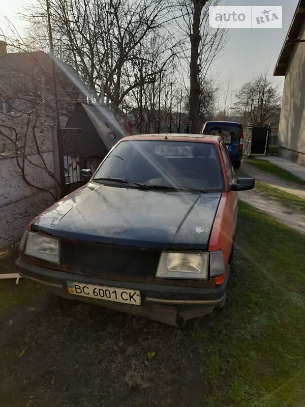 Хэтчбек Peugeot 309 1989 в Жовкве